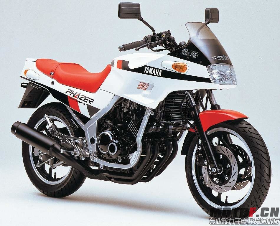 Yamaha FZ250 85  1.jpg
