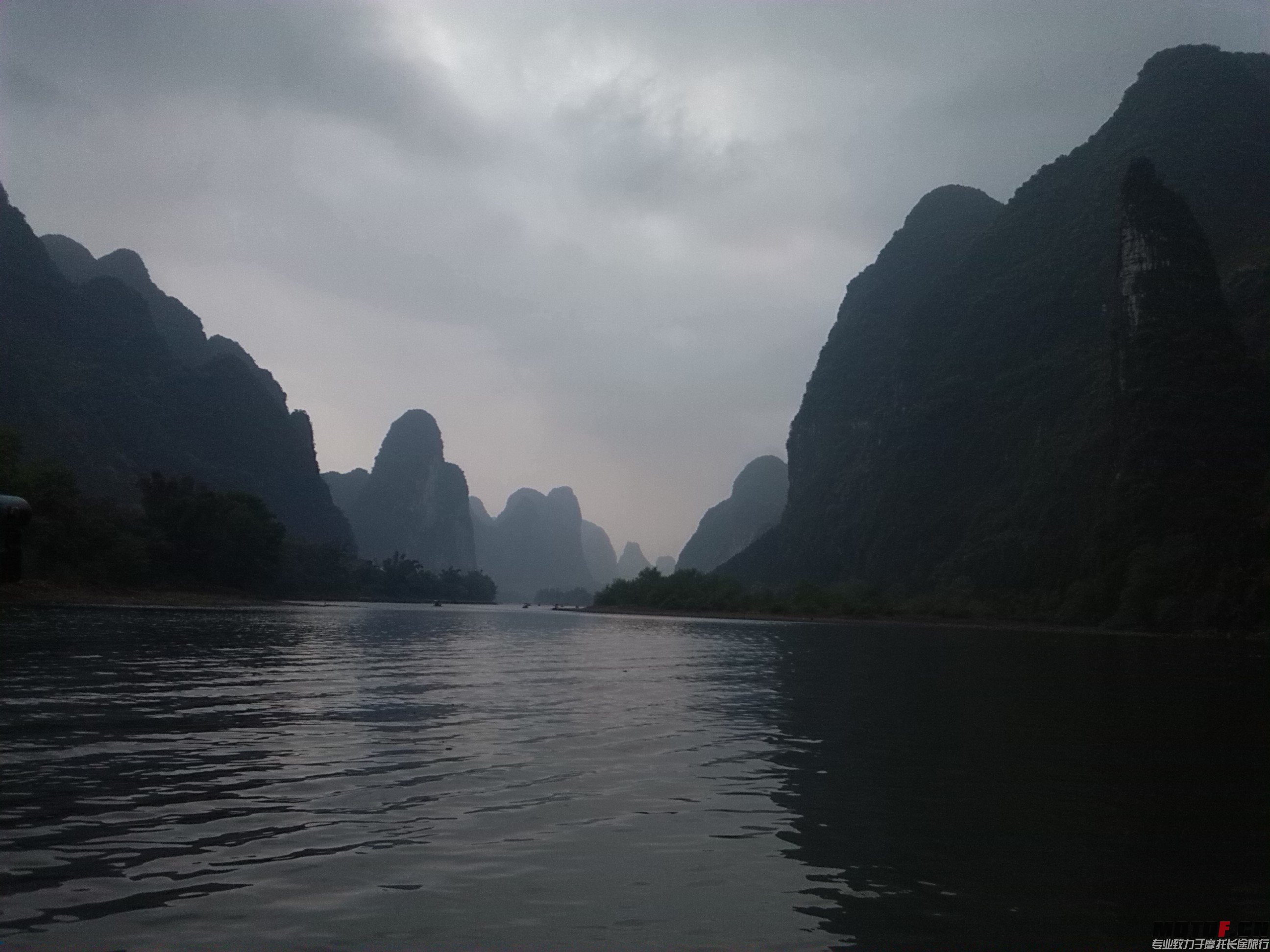 漓江漂流