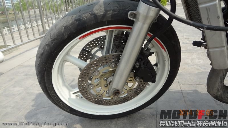 055830v1ipnbrqmr6plrin.jpg