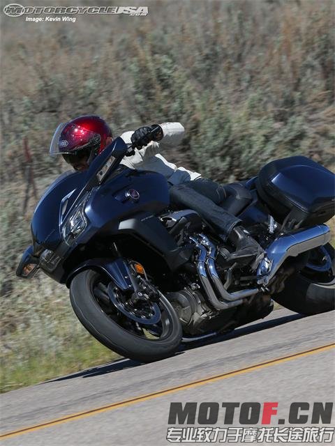 14-honda-ctx1300-10.jpg