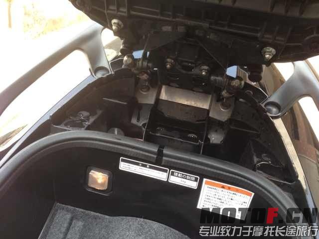 180958kqxs49444ikxuqiq_jpg_thumb.jpg