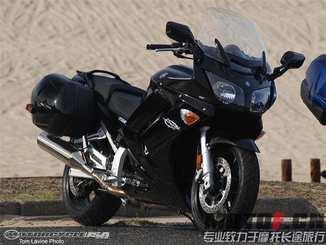 2009-Yamaha-FJR1300-2.jpg