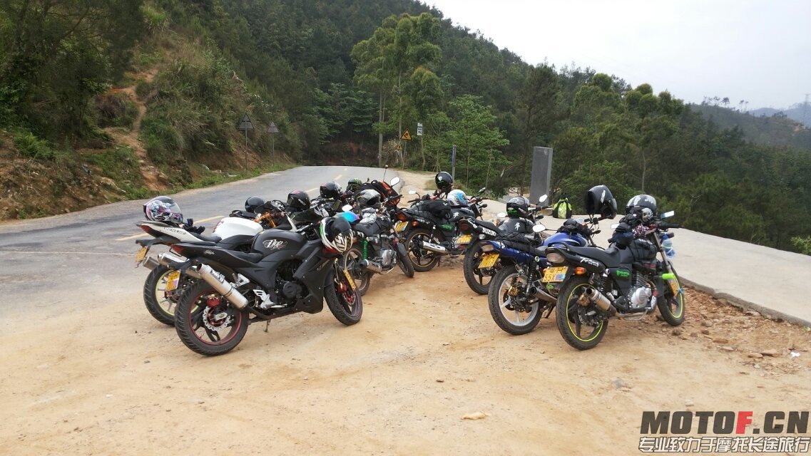 山路18弯到了山顶