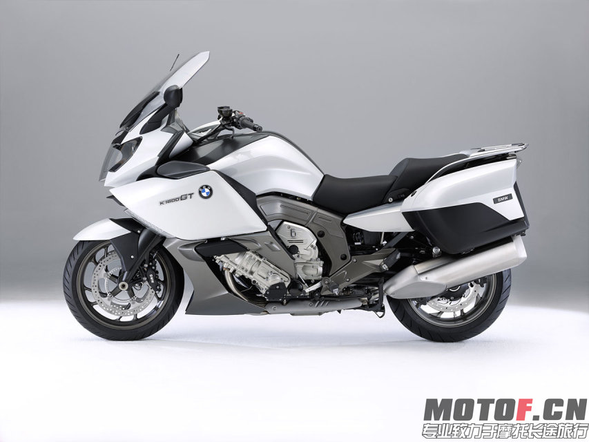 K1600