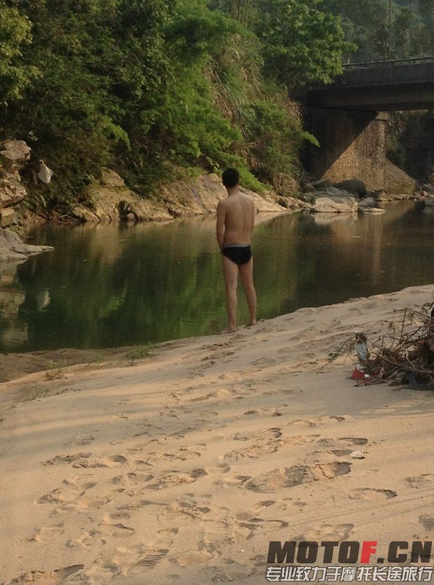 QQ图片20140414225318.jpg