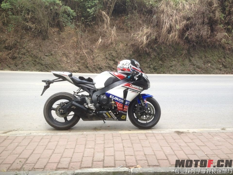 QQ图片20140418223310.jpg