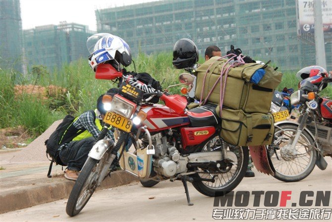 开只CG神车 带你浪迹天涯`想想都够销魂啊`~很好!