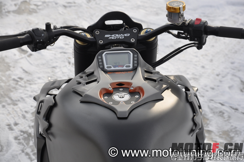 suzuki-gsxr-showyo-iron-gixx-01.png