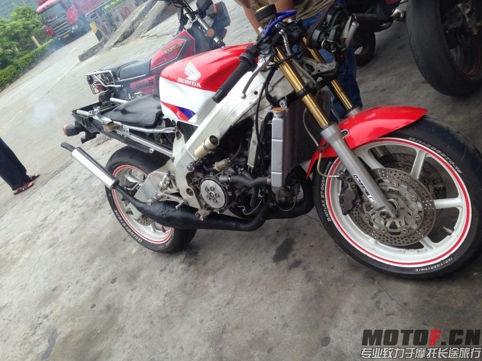 QQ图片20140501220118.jpg