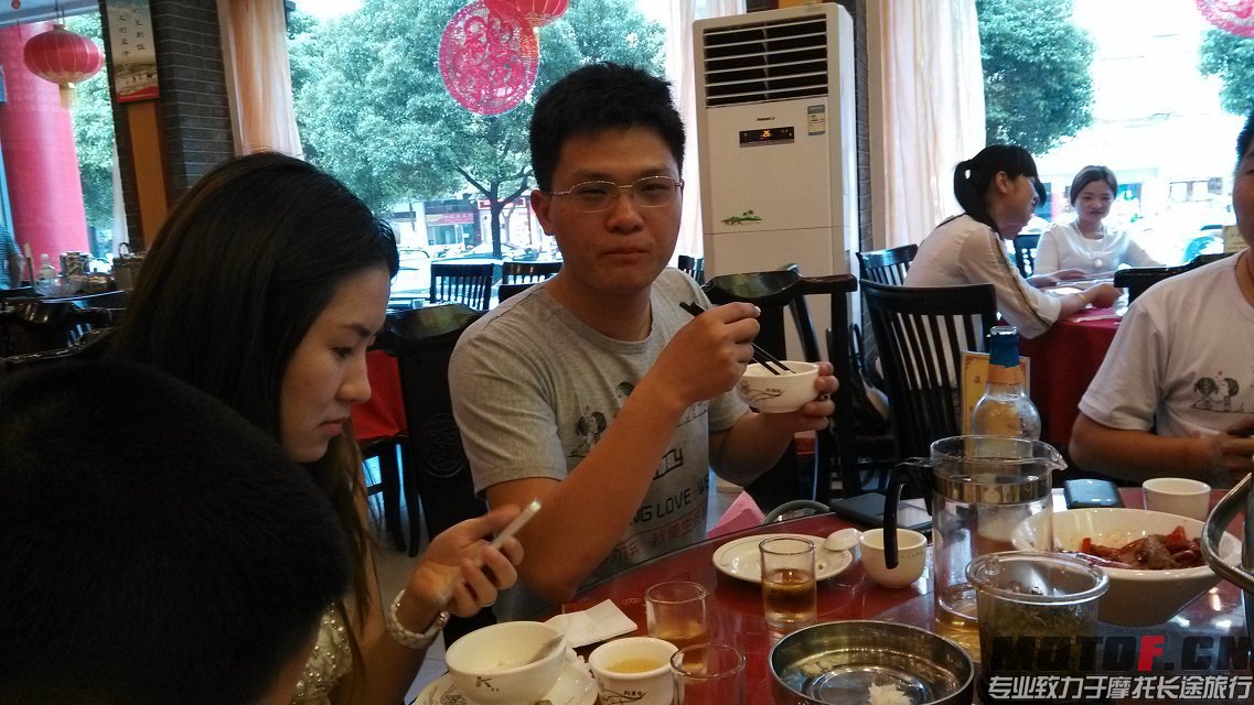 5月2号求婚结束，晚饭时间.jpg