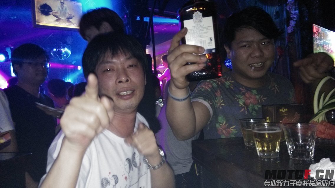 5月2号晚上株洲88酒吧狂欢2.jpg