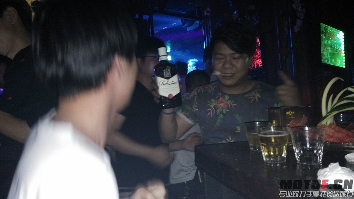 5月2号晚上株洲88酒吧狂欢33.jpg