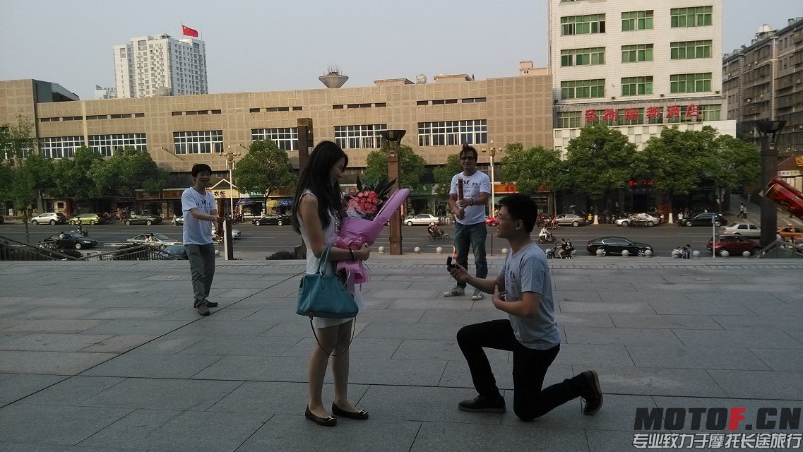 5月2号下午求婚4.jpg