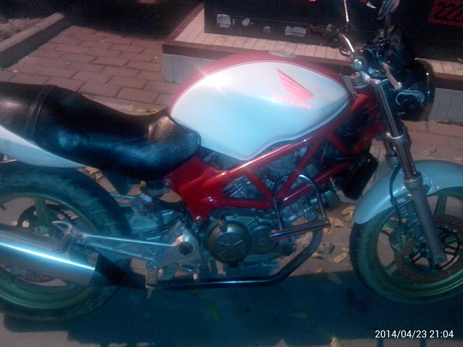 C360_2014-04-23-21-04-06-749.jpg