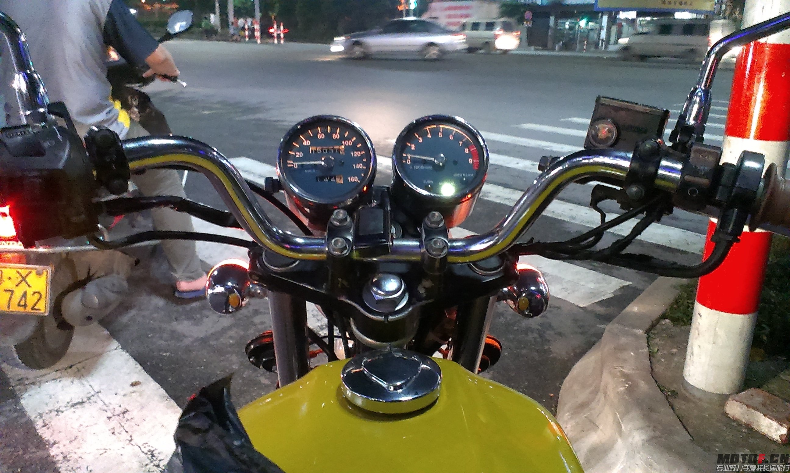 夜游