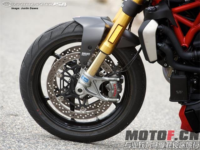 63534993219494016014_Ducati_Monster_1200S_7.jpg