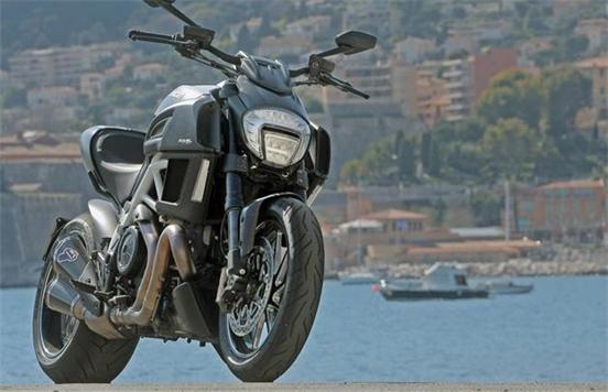 15_Ducati_Diavel_FR_16_2345看图王.jpg