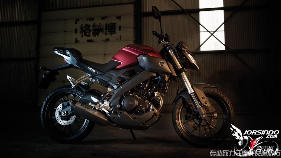 2014-Yamaha-MT125-EU-Anodized-Red-Static-005.jpg