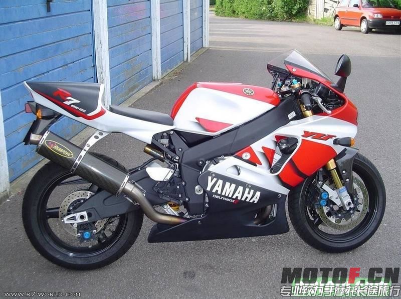 1243919039-Yamaha-YZF-R7.jpg