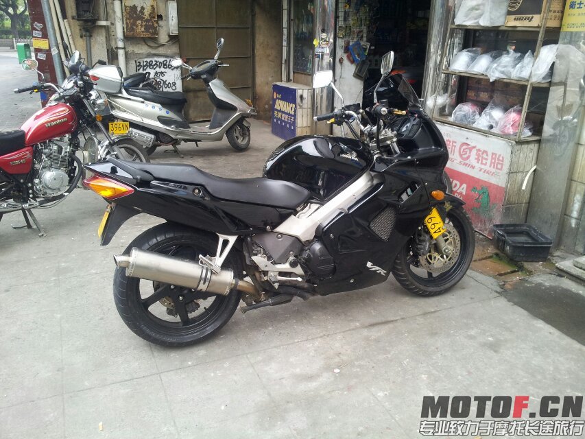 vfr800(2).jpg