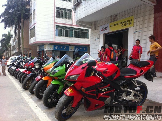QQ图片20131206202600.jpg