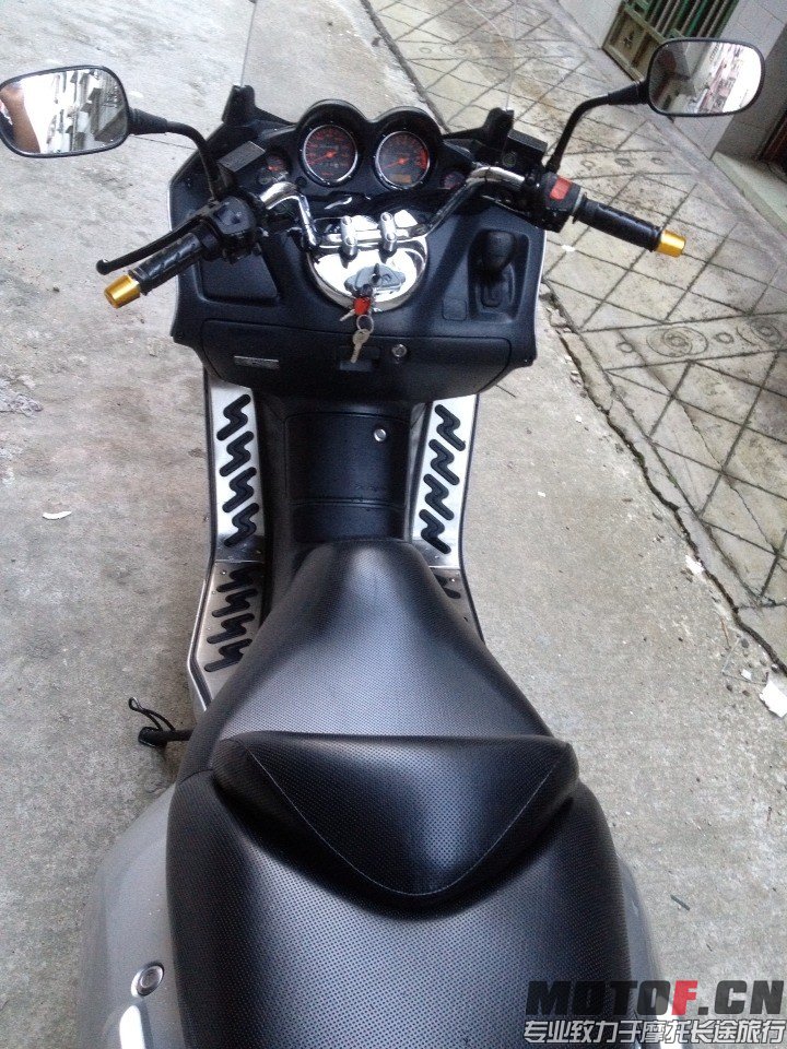 QQ图片20131114175015.jpg