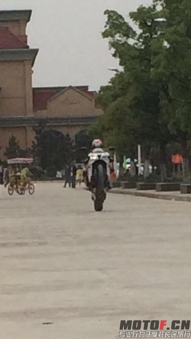 QQ图片20140611234349.jpg