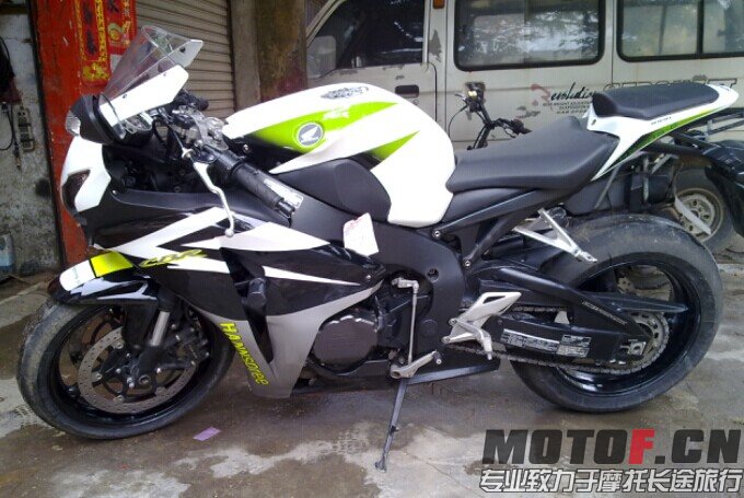 CBR4.jpg