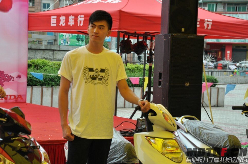 QQ图片20140623210718.jpg