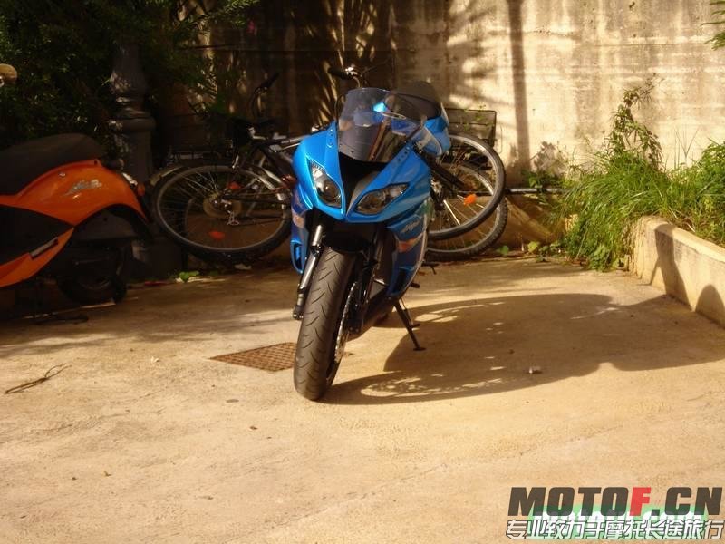 1264592572300927-Kawasaki-ZX-6R-.jpg