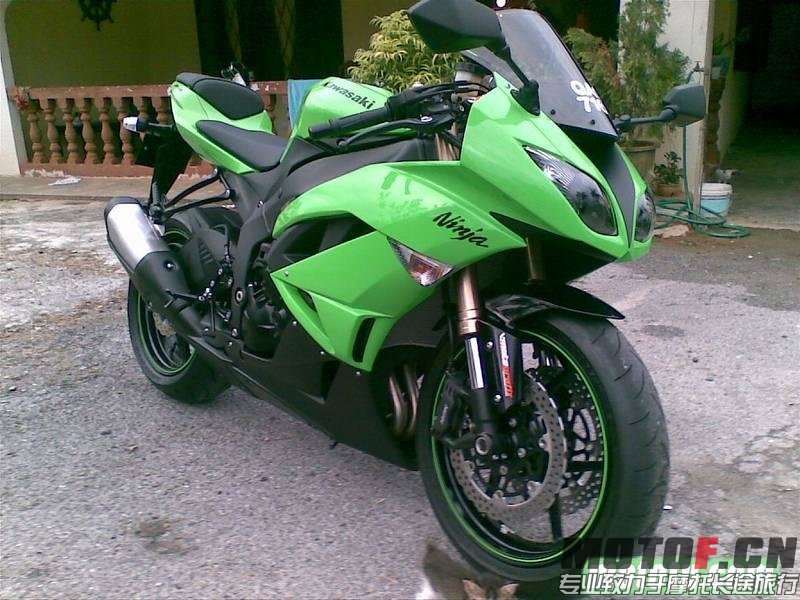 1264592555300912-Kawasaki-ZX-6R-.jpg