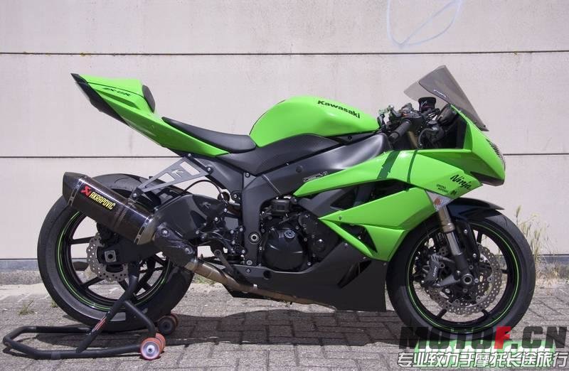 1264592551300908-Kawasaki-ZX-6R-.jpg