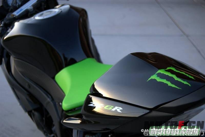 1264592529300888-Kawasaki-ZX-6R-.jpg
