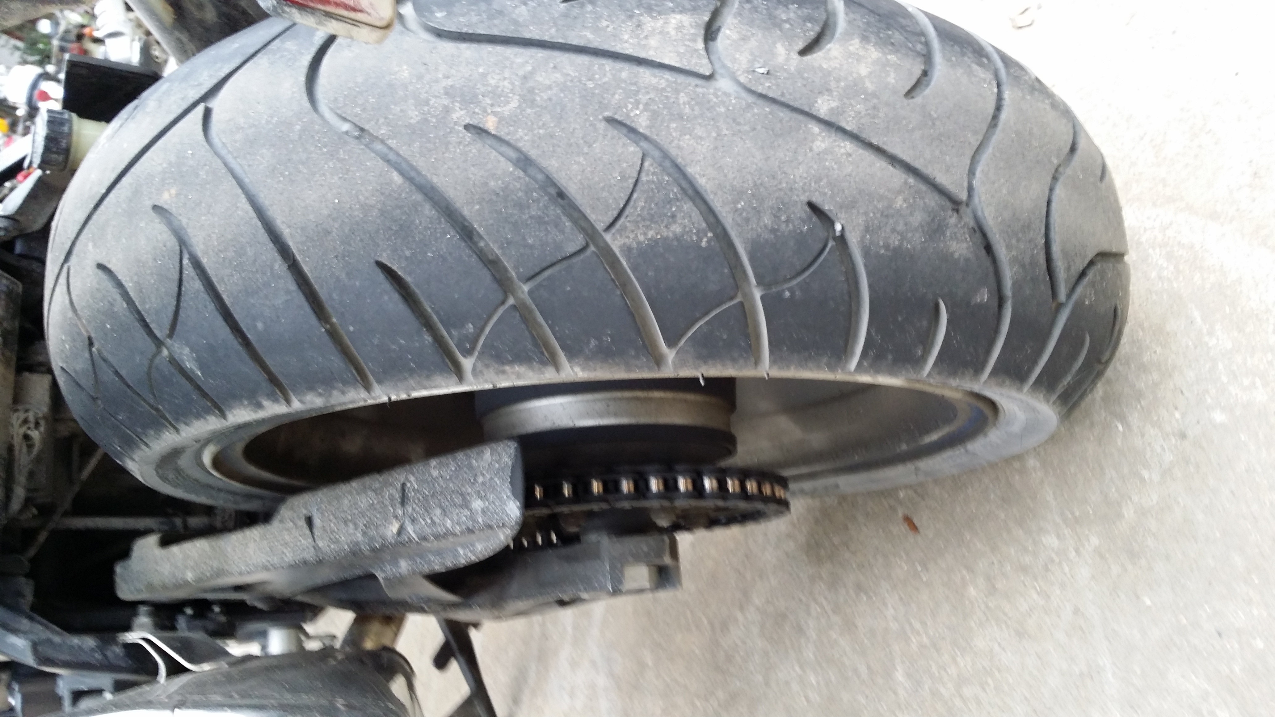 5月3日返程Z1000胎已经压满1.jpg