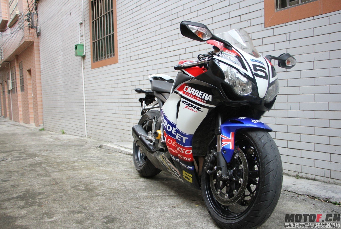 QQ图片20140630220932.jpg