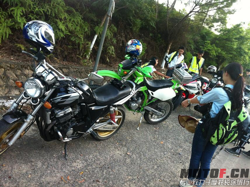 JK4{TG_2XIYEP~0007ST72O.jpg