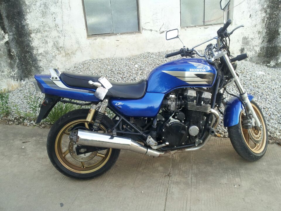 841889000-49cc84fa0b837160.jpg