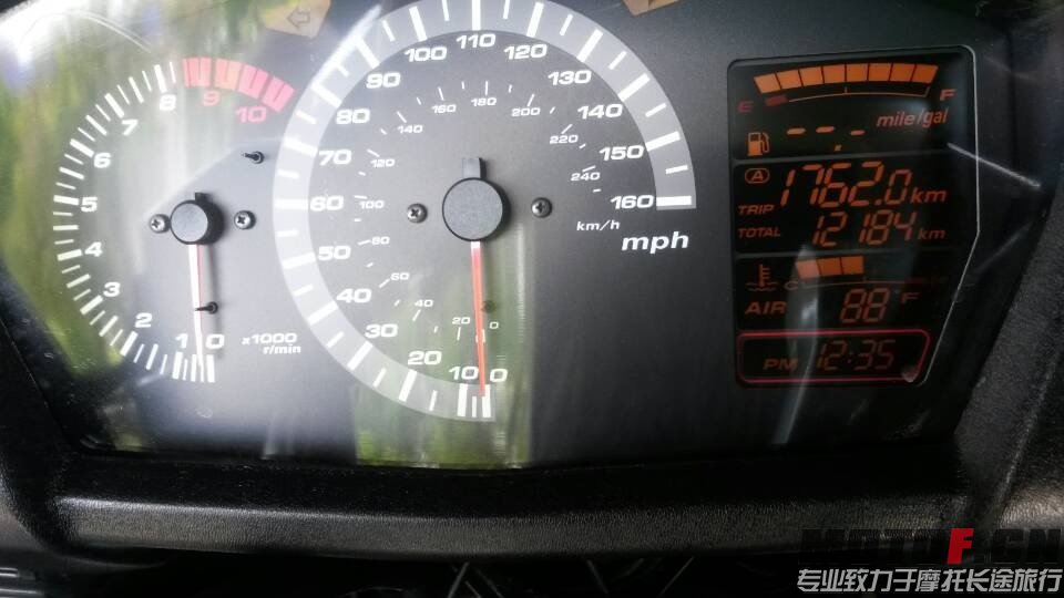 779644090.jpg