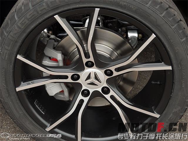 2015-Polaris-Slingshot-whee.jpg