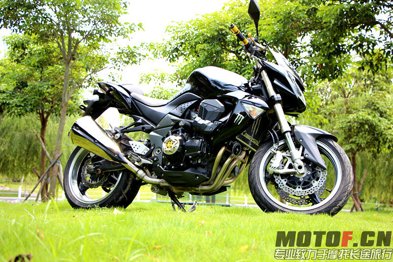 09Z1000 (9).jpg