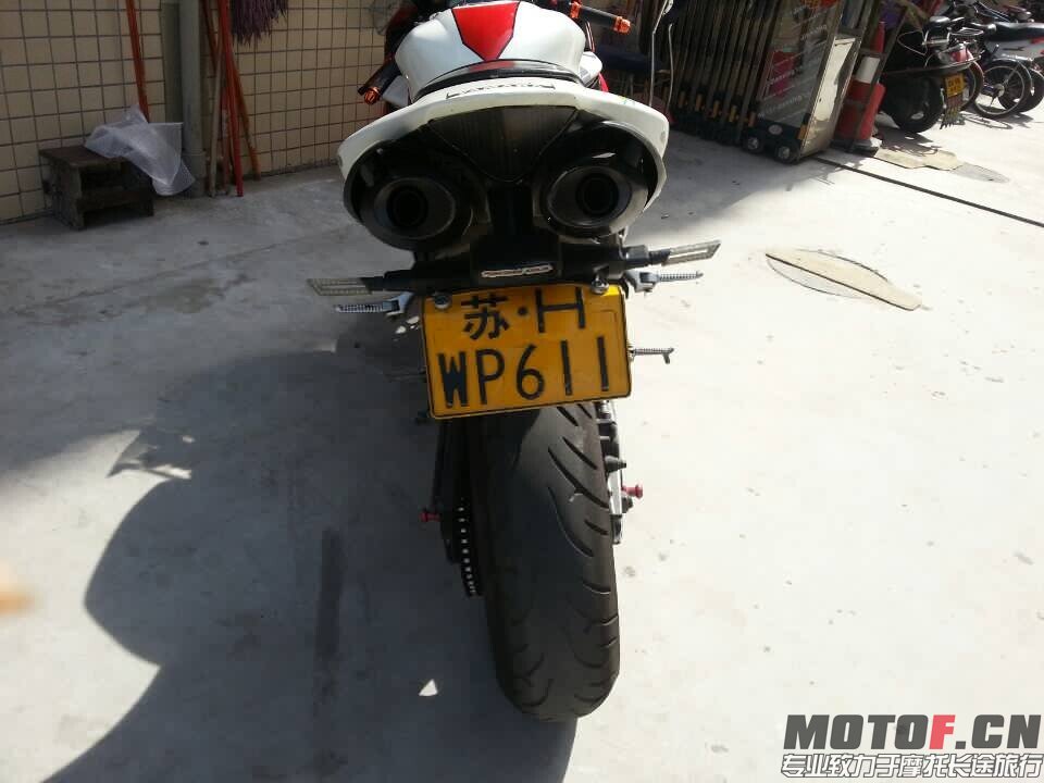 r1  f.jpg