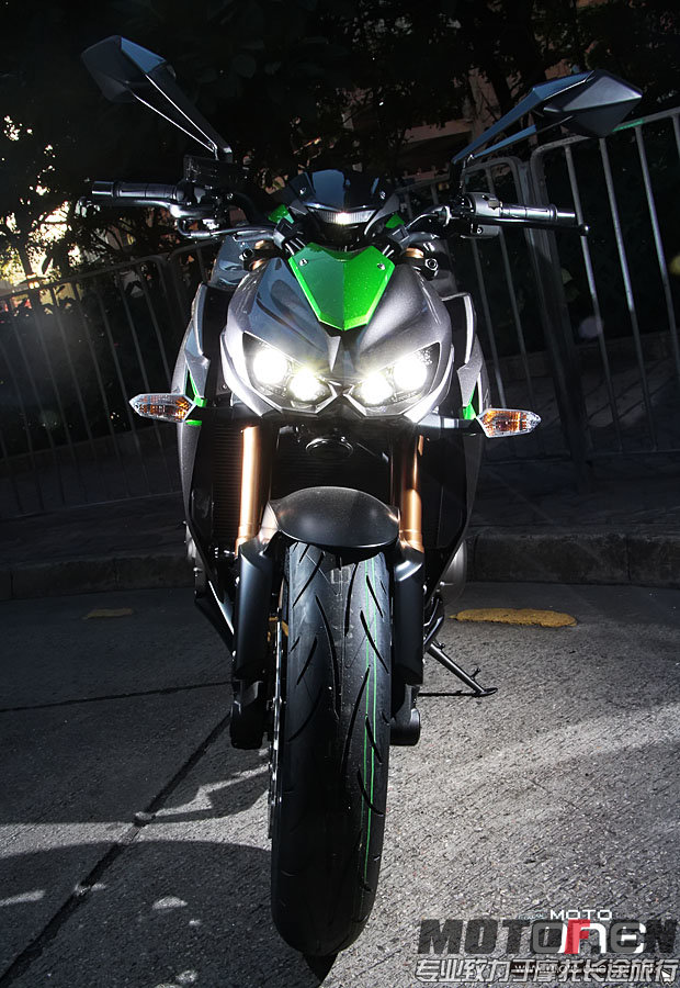 2014_kawasaki_z1000_arrived_12.jpg