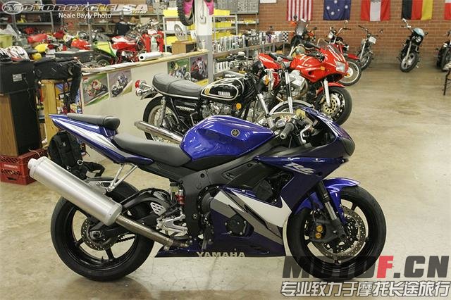 CheapTrackYamahaR6Project20.jpg