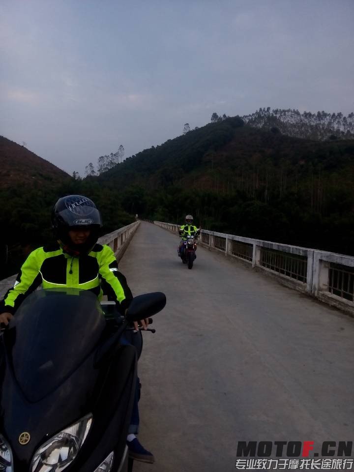 QQ图片20141005191103.jpg