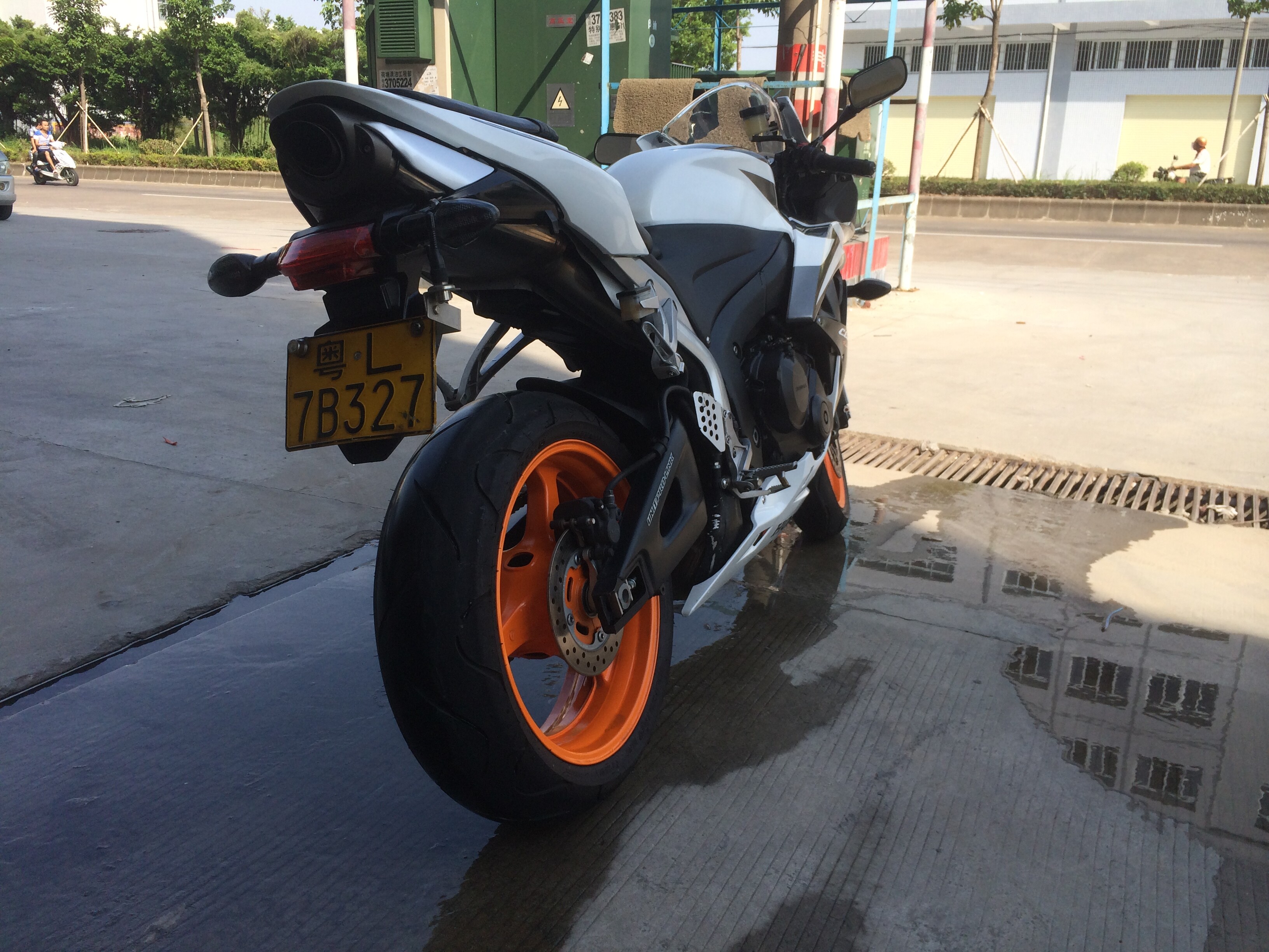 QQ图片20141006162330.jpg