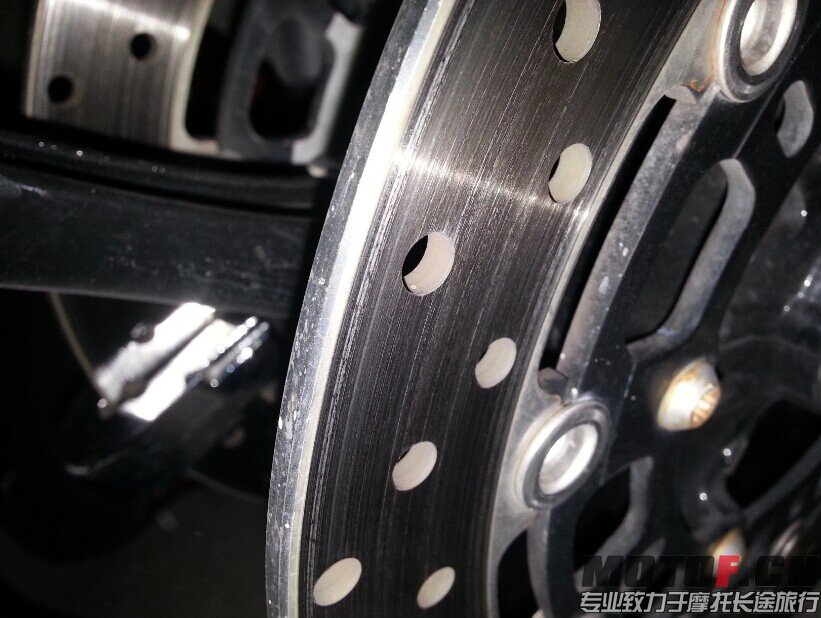 刹车盘基本全新