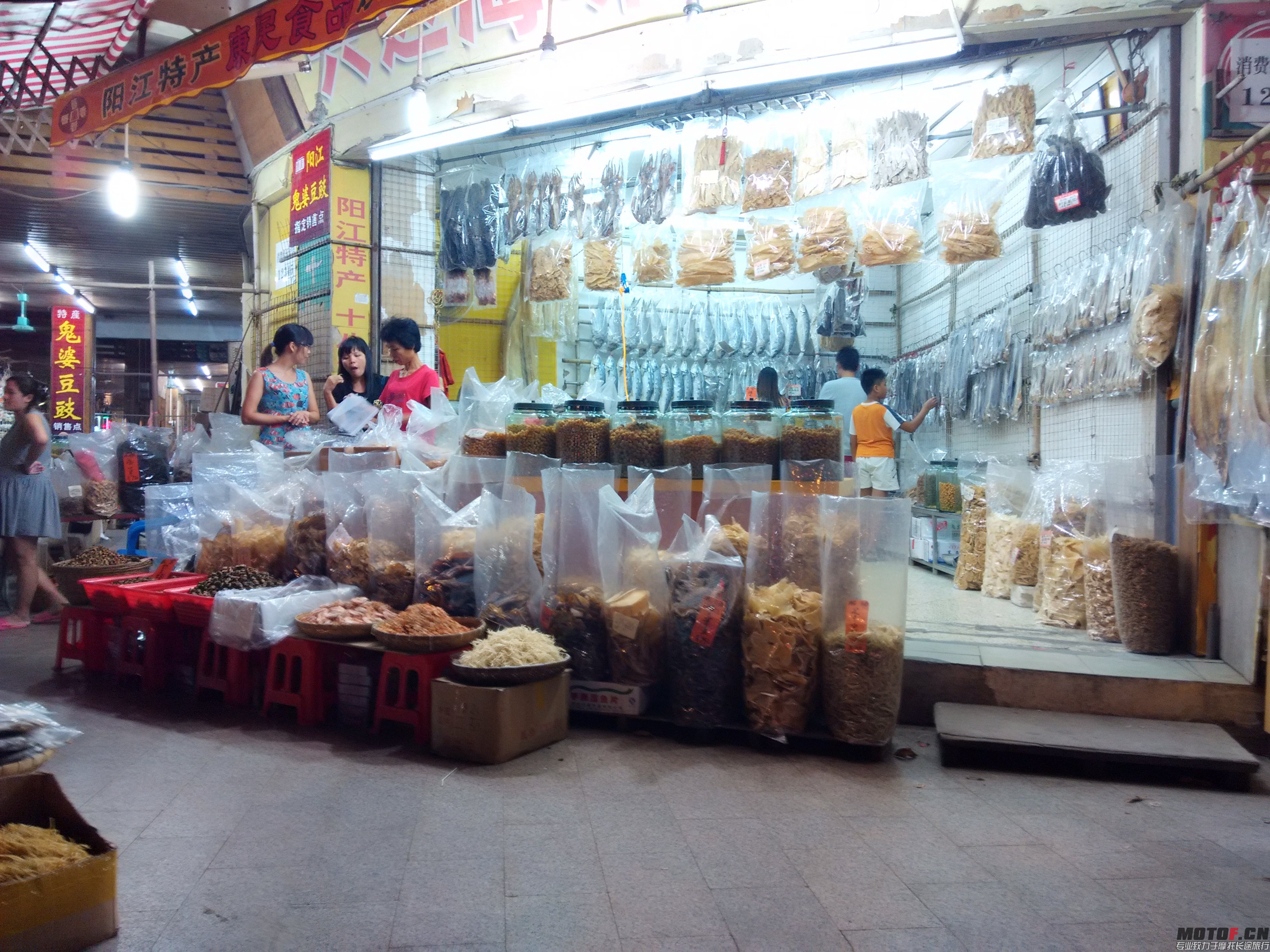 闸坡夜市