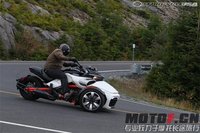 15_CanAm_Spyder_F3_7.jpg