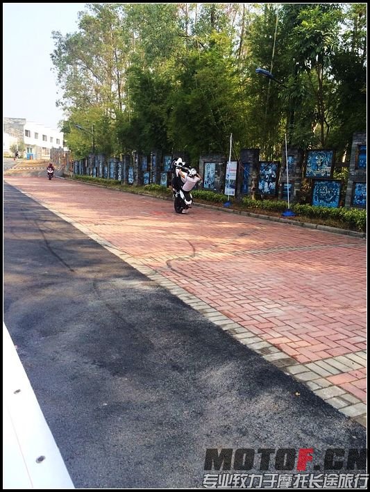 QQ图片20141018175646_nEO_IMG.jpg