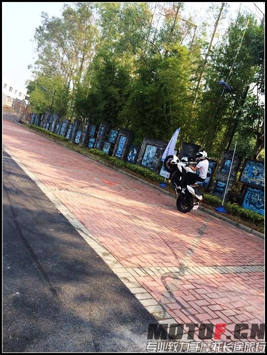 QQ图片20141018180044_nEO_IMG.jpg